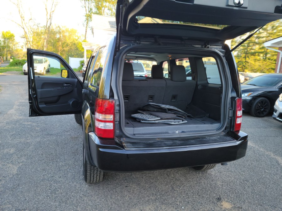 2009 Jeep Liberty 4WD 4dr Sport W/Sunroof, available for sale in East Windsor, Connecticut | Toro Auto. East Windsor, Connecticut 2009 Jeep Liberty 4WD 4dr Sport W/Sunroof, available for sale in East Windsor, Connecticut | Toro Auto. East Windsor, Connecticut