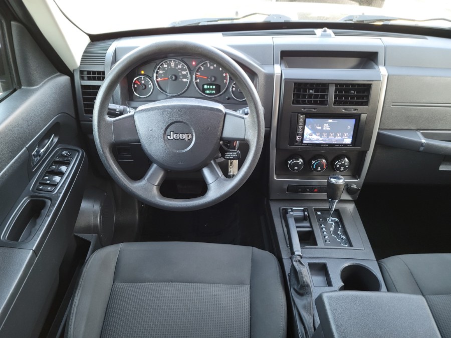 2009 Jeep Liberty 4WD 4dr Sport W/Sunroof, available for sale in East Windsor, Connecticut | Toro Auto. East Windsor, Connecticut 2009 Jeep Liberty 4WD 4dr Sport W/Sunroof, available for sale in East Windsor, Connecticut | Toro Auto. East Windsor, Connecticut