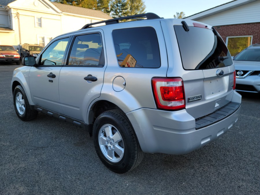 2010 Ford Escape 4WD 4dr XLT W/Sunroof, available for sale in East Windsor, Connecticut | Toro Auto. East Windsor, Connecticut 2010 Ford Escape 4WD 4dr XLT W/Sunroof, available for sale in East Windsor, Connecticut | Toro Auto. East Windsor, Connecticut