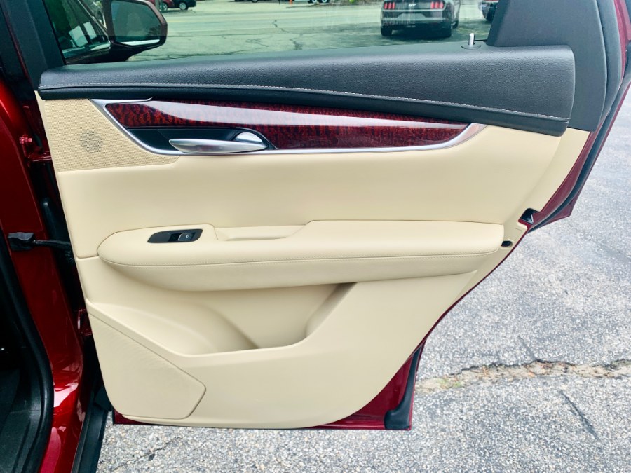 Used Cadillac XT5 AWD 4dr Luxury 2017 | Second Street Auto Sales Inc. Manchester, New Hampshire Used Cadillac XT5 AWD 4dr Luxury 2017 | Second Street Auto Sales Inc. Manchester, New Hampshire