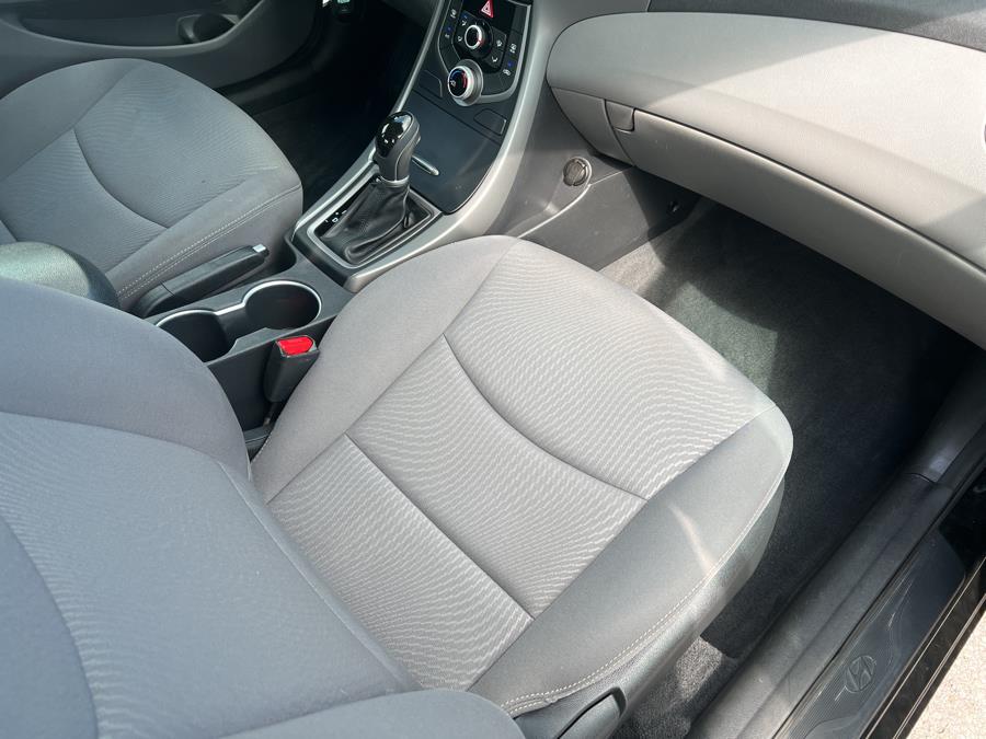 2016 Hyundai Elantra 4dr Sdn Auto SE (Ulsan Plant), available for sale in Milford, Connecticut | Dealertown Auto Wholesalers. Milford, Connecticut 2016 Hyundai Elantra 4dr Sdn Auto SE (Ulsan Plant), available for sale in Milford, Connecticut | Dealertown Auto Wholesalers. Milford, Connecticut