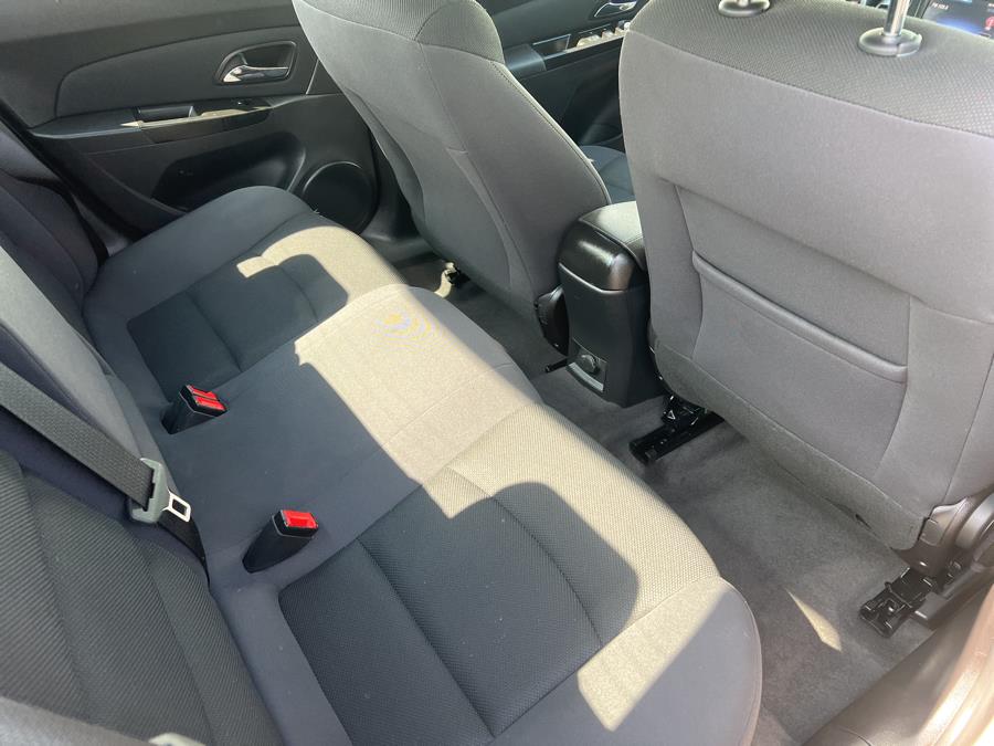 Used Chevrolet Cruze 4dr Sdn Auto 1LT 2014 | Dealertown Auto Wholesalers. Milford, Connecticut Used Chevrolet Cruze 4dr Sdn Auto 1LT 2014 | Dealertown Auto Wholesalers. Milford, Connecticut
