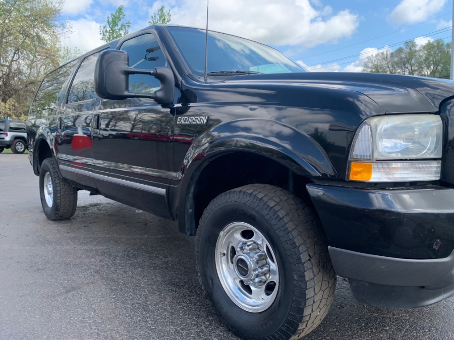 Used Ford Excursion 137" WB Limited 4WD 2001 | Marsh Auto Sales LLC. Ortonville, Michigan Used Ford Excursion 137" WB Limited 4WD 2001 | Marsh Auto Sales LLC. Ortonville, Michigan