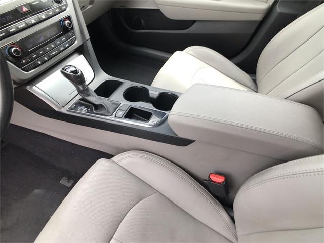 Used Hyundai Sonata Limited 2017 | Prestige Auto Cars LLC. New Britain, Connecticut Used Hyundai Sonata Limited 2017 | Prestige Auto Cars LLC. New Britain, Connecticut