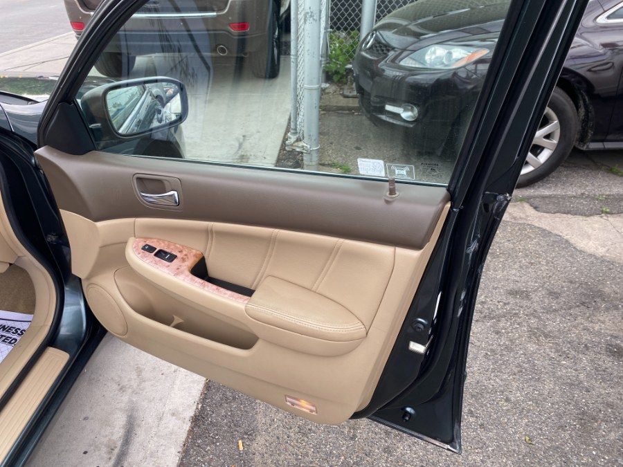 2005 Honda Accord Sdn EX-L V6 AT, available for sale in Middle Village, New York | Middle Village Motors . Middle Village, New York 2005 Honda Accord Sdn EX-L V6 AT, available for sale in Middle Village, New York | Middle Village Motors . Middle Village, New York