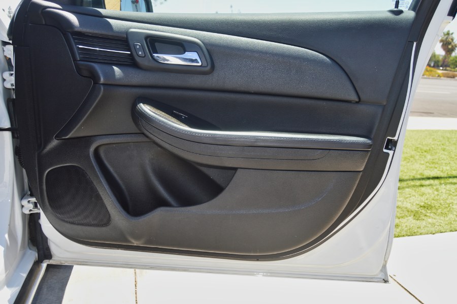 2015 Chevrolet Malibu 4dr Sdn LT w/1LT, available for sale in Moreno Valley, California | Fusion Motors Inc. Moreno Valley, California 2015 Chevrolet Malibu 4dr Sdn LT w/1LT, available for sale in Moreno Valley, California | Fusion Motors Inc. Moreno Valley, California