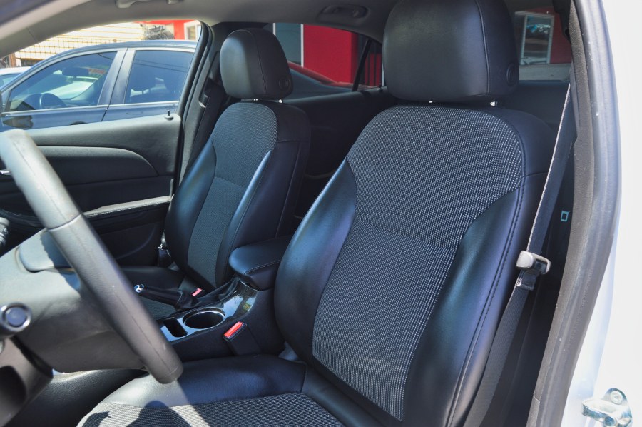 2015 Chevrolet Malibu 4dr Sdn LT w/1LT, available for sale in Moreno Valley, California | Fusion Motors Inc. Moreno Valley, California 2015 Chevrolet Malibu 4dr Sdn LT w/1LT, available for sale in Moreno Valley, California | Fusion Motors Inc. Moreno Valley, California