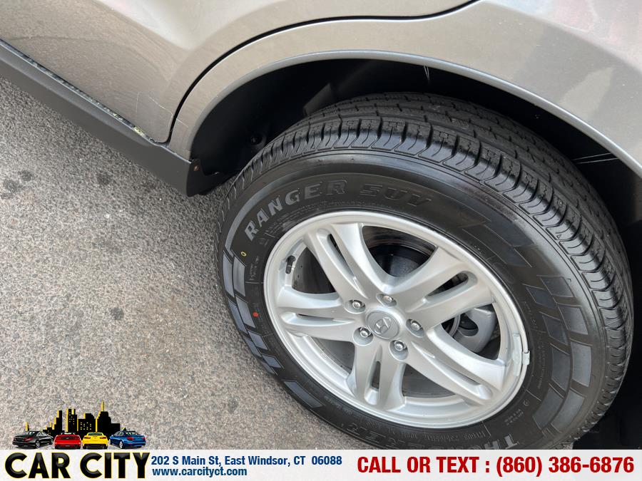 Used Hyundai Santa Fe AWD 4dr I4 GLS 2012 | Car City LLC. East Windsor, Connecticut Used Hyundai Santa Fe AWD 4dr I4 GLS 2012 | Car City LLC. East Windsor, Connecticut