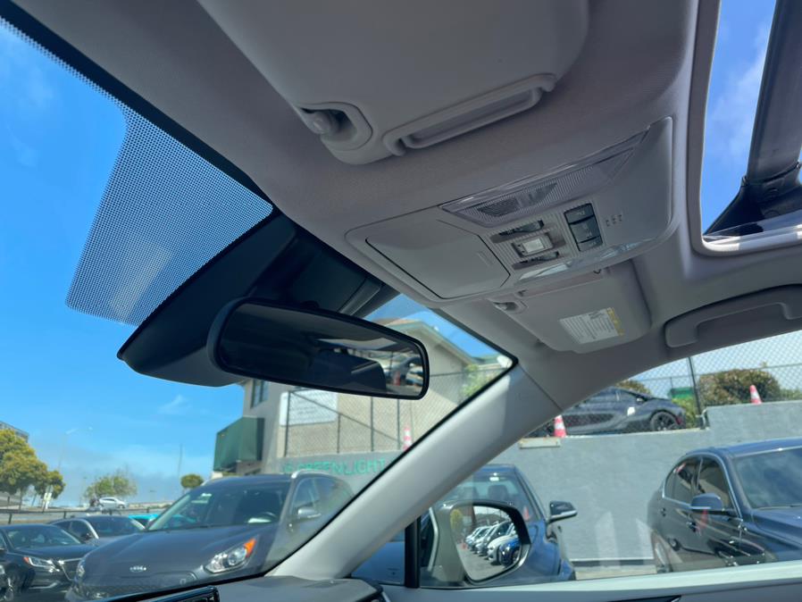 Used Toyota RAV4 Hybrid XLE AWD 2021 | Green Light Auto Wholesale. Daly City, California Used Toyota RAV4 Hybrid XLE AWD 2021 | Green Light Auto Wholesale. Daly City, California