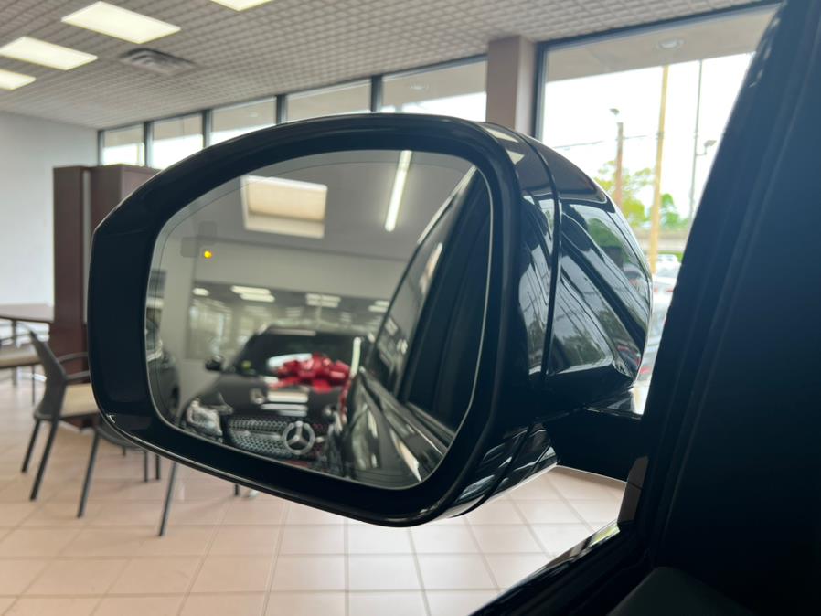 2015 Land Rover Range Rover Sport 4WD 4dr HSE, available for sale in Massapequa Park, New York | Power Motors East. Massapequa Park, New York 2015 Land Rover Range Rover Sport 4WD 4dr HSE, available for sale in Massapequa Park, New York | Power Motors East. Massapequa Park, New York