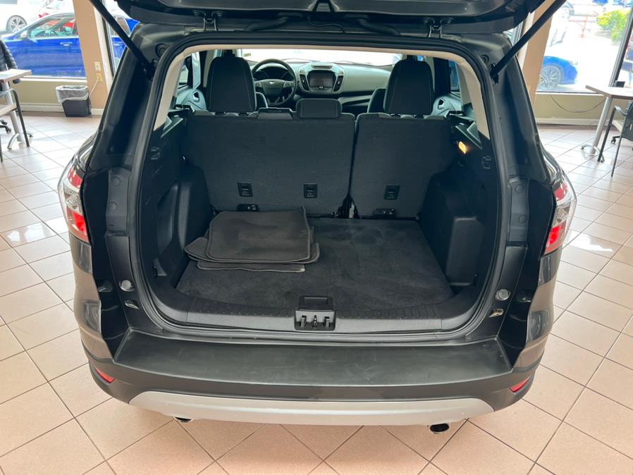2018 Ford Escape SE 4WD, available for sale in Massapequa Park, New York | Power Motors East. Massapequa Park, New York 2018 Ford Escape SE 4WD, available for sale in Massapequa Park, New York | Power Motors East. Massapequa Park, New York