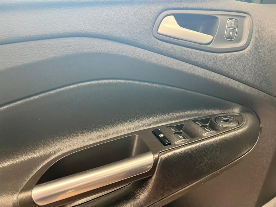 2018 Ford Escape SE 4WD, available for sale in Massapequa Park, New York | Power Motors East. Massapequa Park, New York 2018 Ford Escape SE 4WD, available for sale in Massapequa Park, New York | Power Motors East. Massapequa Park, New York
