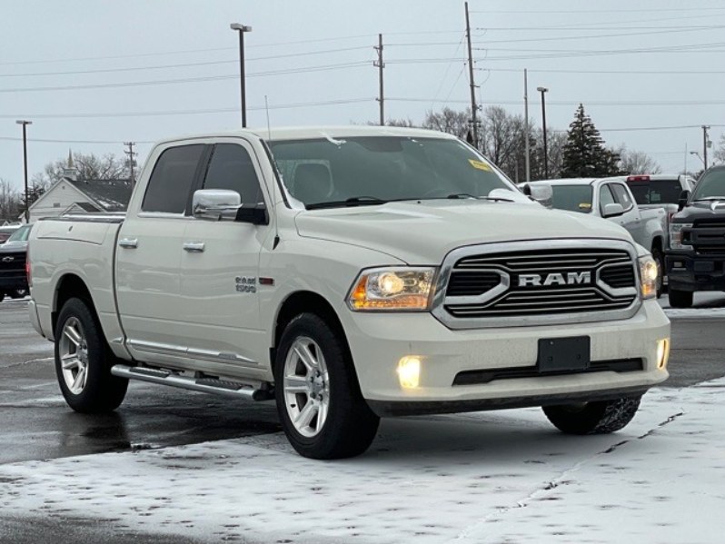 Used Ram 1500 4WD Crew Cab 140.5" Limited 2016 | Car Valley Group. Jersey City, New Jersey Used Ram 1500 4WD Crew Cab 140.5" Limited 2016 | Car Valley Group. Jersey City, New Jersey