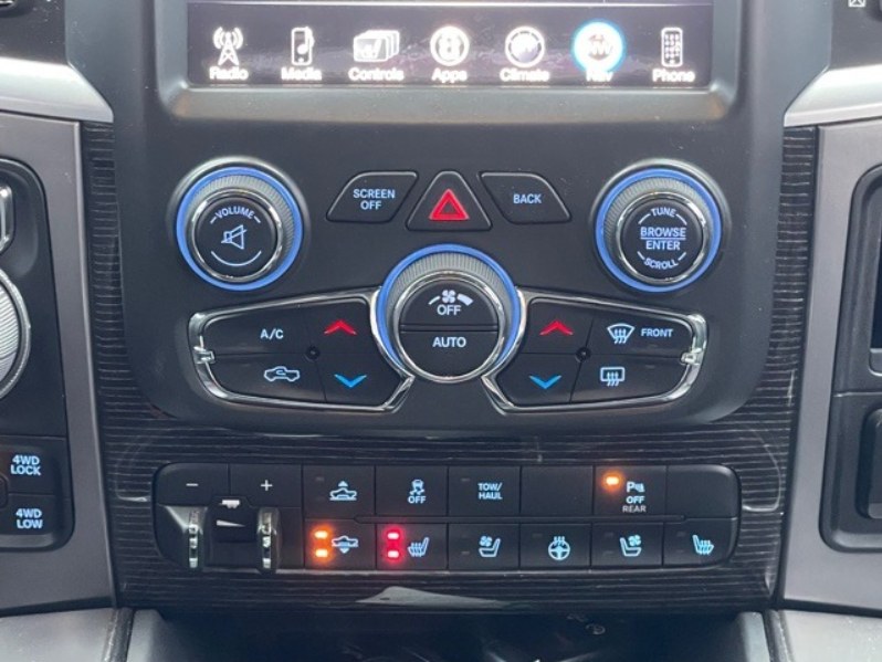 Used Ram 1500 4WD Crew Cab 140.5" Limited 2016 | Car Valley Group. Jersey City, New Jersey Used Ram 1500 4WD Crew Cab 140.5" Limited 2016 | Car Valley Group. Jersey City, New Jersey
