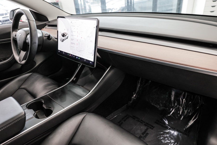 Used Tesla Model 3 Long Range AWD 2019 | 26 Motors Long Island. ELMONT, New York Used Tesla Model 3 Long Range AWD 2019 | 26 Motors Long Island. ELMONT, New York