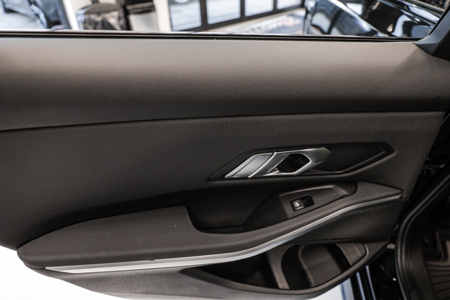 Used BMW 3 Series 330i xDrive Sedan North America 2020 | 26 Motors Long Island. ELMONT, New York Used BMW 3 Series 330i xDrive Sedan North America 2020 | 26 Motors Long Island. ELMONT, New York