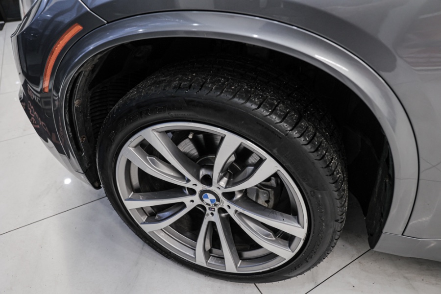 2018 BMW X5 xDrive35i Sports Activity Vehicle, available for sale in ELMONT, New York | 26 Motors Long Island. ELMONT, New York 2018 BMW X5 xDrive35i Sports Activity Vehicle, available for sale in ELMONT, New York | 26 Motors Long Island. ELMONT, New York