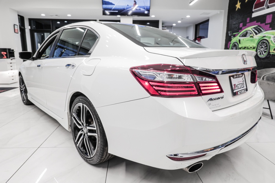 Used Honda Accord Sedan Sport CVT 2017 | 26 Motors Long Island. ELMONT, New York Used Honda Accord Sedan Sport CVT 2017 | 26 Motors Long Island. ELMONT, New York