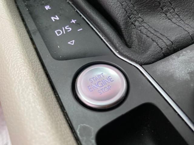 Used Volkswagen Atlas 3.6L V6 SE w/Technology 2019 | Queens Auto Mall. Richmond Hill, New York Used Volkswagen Atlas 3.6L V6 SE w/Technology 2019 | Queens Auto Mall. Richmond Hill, New York