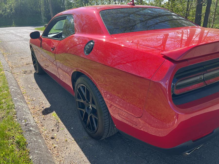 Used Dodge Challenger 2dr Cpe R/T Plus Shaker 2015 | Tony's Auto Sales. Waterbury, Connecticut Used Dodge Challenger 2dr Cpe R/T Plus Shaker 2015 | Tony's Auto Sales. Waterbury, Connecticut