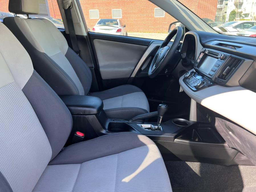 Used Toyota RAV4 AWD 4dr XLE (Natl) 2015 | Sophia's Auto Sales Inc. Worcester, Massachusetts