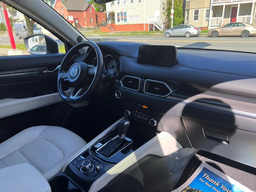 Used Mazda CX-5 Grand Select AWD 2017 | Sophia's Auto Sales Inc. Worcester, Massachusetts