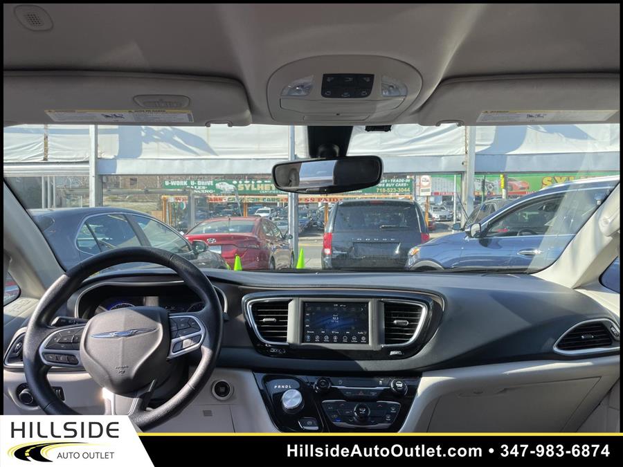 Used Chrysler Voyager LXI 2020 | Hillside Auto Outlet. Jamaica, New York Used Chrysler Voyager LXI 2020 | Hillside Auto Outlet. Jamaica, New York