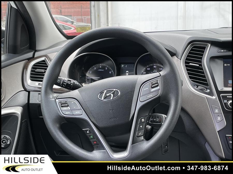 Used Hyundai Santa Fe Sport 2.4 Base 2017 | Hillside Auto Outlet. Jamaica, New York Used Hyundai Santa Fe Sport 2.4 Base 2017 | Hillside Auto Outlet. Jamaica, New York