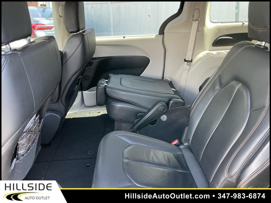 Used Chrysler Pacifica Touring L 2020 | Hillside Auto Outlet. Jamaica, New York Used Chrysler Pacifica Touring L 2020 | Hillside Auto Outlet. Jamaica, New York