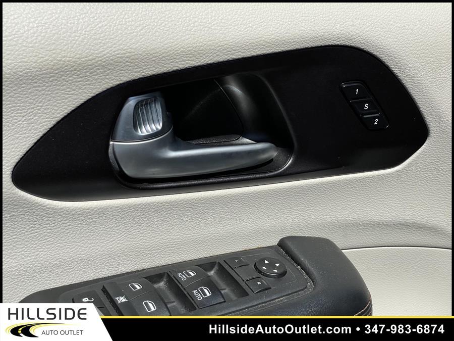 Used Chrysler Pacifica Touring L 2020 | Hillside Auto Outlet. Jamaica, New York Used Chrysler Pacifica Touring L 2020 | Hillside Auto Outlet. Jamaica, New York