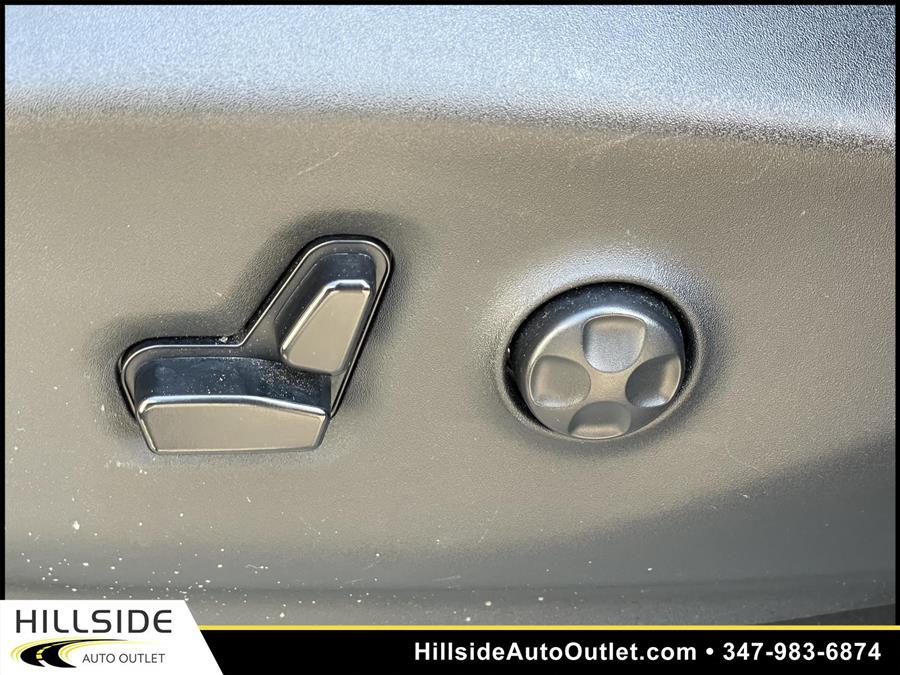 Used Chrysler Pacifica Touring L 2020 | Hillside Auto Outlet. Jamaica, New York Used Chrysler Pacifica Touring L 2020 | Hillside Auto Outlet. Jamaica, New York