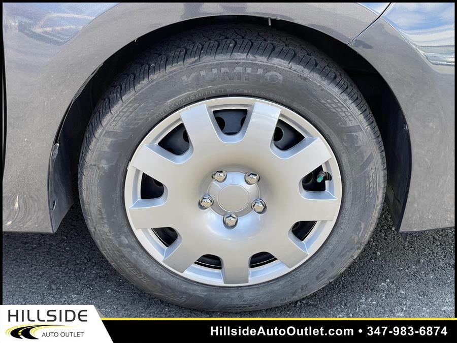 Used Toyota Corolla LE 2017 | Hillside Auto Outlet. Jamaica, New York Used Toyota Corolla LE 2017 | Hillside Auto Outlet. Jamaica, New York