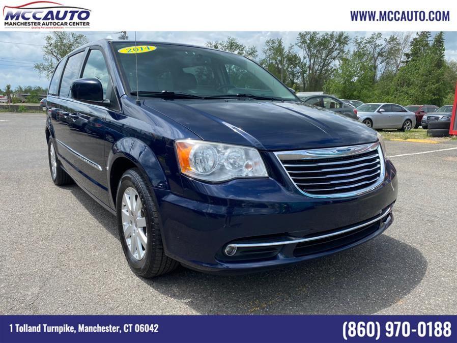 Used 2014 Chrysler Town & Country in Manchester, Connecticut | Manchester Autocar Center. Manchester, Connecticut