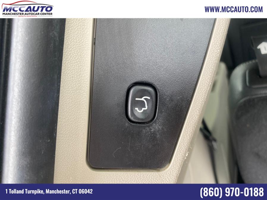 2014 Chrysler Town & Country 4dr Wgn Touring, available for sale in Manchester, Connecticut | Manchester Autocar Center. Manchester, Connecticut 2014 Chrysler Town & Country 4dr Wgn Touring, available for sale in Manchester, Connecticut | Manchester Autocar Center. Manchester, Connecticut