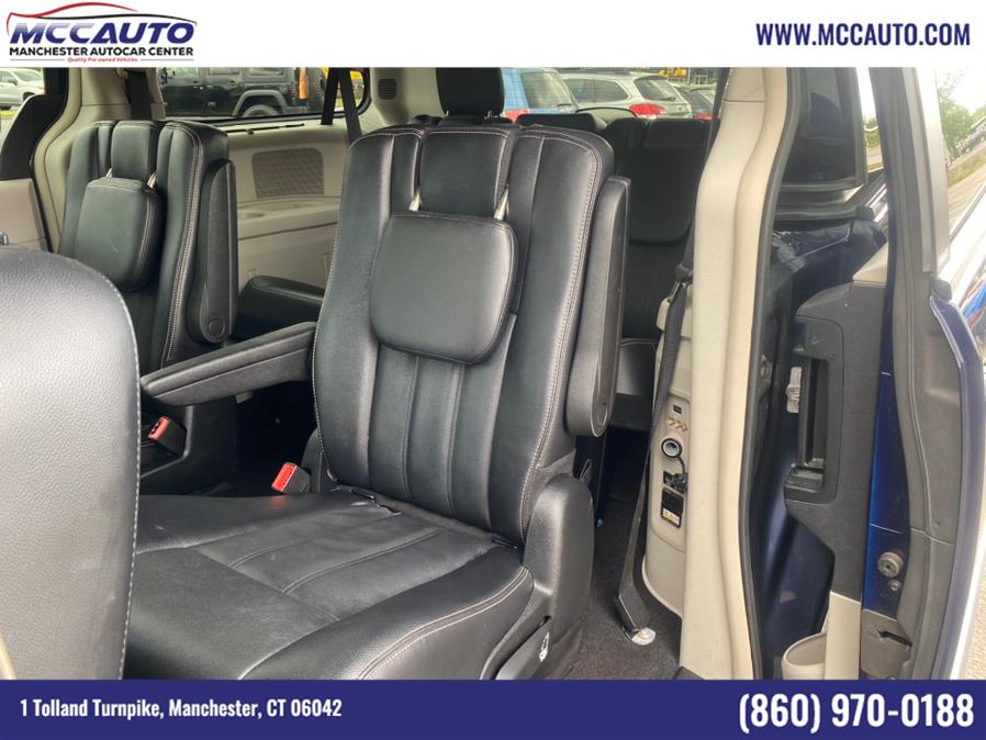 Used Chrysler Town & Country 4dr Wgn Touring 2014 | Manchester Autocar Center. Manchester, Connecticut
