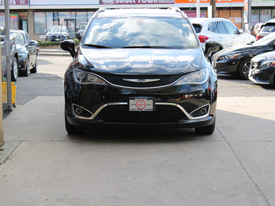 Used Chrysler Pacifica Touring L 2019 | Auto Expo Ent Inc.. Great Neck, New York Used Chrysler Pacifica Touring L 2019 | Auto Expo Ent Inc.. Great Neck, New York