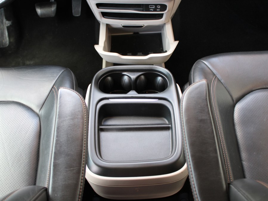 Used Chrysler Pacifica Touring L 2019 | Auto Expo Ent Inc.. Great Neck, New York Used Chrysler Pacifica Touring L 2019 | Auto Expo Ent Inc.. Great Neck, New York