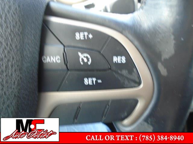 2016 Jeep Cherokee 4WD 4dr Altitude, available for sale in Colby, Kansas | M C Auto Outlet Inc. Colby, Kansas 2016 Jeep Cherokee 4WD 4dr Altitude, available for sale in Colby, Kansas | M C Auto Outlet Inc. Colby, Kansas