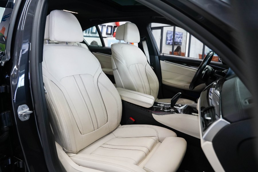 Used BMW 5 Series ///M Sport Pkg M550i xDrive Sedan 2018 | Jamaica 26 Motors. Hollis, New York Used BMW 5 Series ///M Sport Pkg M550i xDrive Sedan 2018 | Jamaica 26 Motors. Hollis, New York