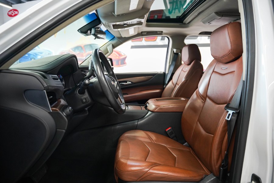 Used Cadillac Escalade ESV 4WD 4dr Premium Luxury 2018 | Jamaica 26 Motors. Hollis, New York
