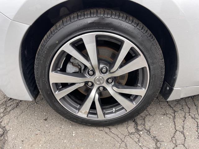Used Nissan Maxima 3.5 SL 2017 | Blasius Federal Road. Brookfield, Connecticut Used Nissan Maxima 3.5 SL 2017 | Blasius Federal Road. Brookfield, Connecticut