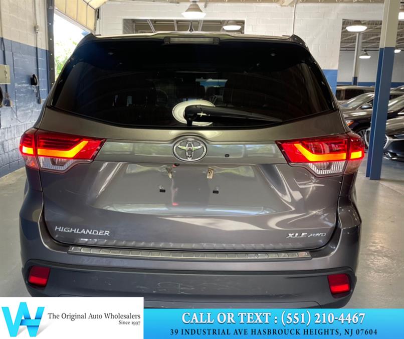 2018 Toyota Highlander XLE V6 AWD (Natl), available for sale in Lodi, New Jersey | AW Auto & Truck Wholesalers, Inc. Lodi, New Jersey 2018 Toyota Highlander XLE V6 AWD (Natl), available for sale in Lodi, New Jersey | AW Auto & Truck Wholesalers, Inc. Lodi, New Jersey