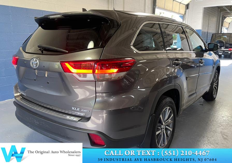 2018 Toyota Highlander XLE V6 AWD (Natl), available for sale in Lodi, New Jersey | AW Auto & Truck Wholesalers, Inc. Lodi, New Jersey 2018 Toyota Highlander XLE V6 AWD (Natl), available for sale in Lodi, New Jersey | AW Auto & Truck Wholesalers, Inc. Lodi, New Jersey