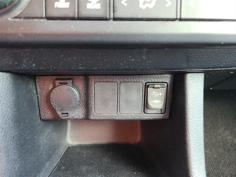 2015 Toyota Corolla 4dr Sedan LE, available for sale in Waterbury, Connecticut | National Auto Brokers, Inc.. Waterbury, Connecticut 2015 Toyota Corolla 4dr Sedan LE, available for sale in Waterbury, Connecticut | National Auto Brokers, Inc.. Waterbury, Connecticut