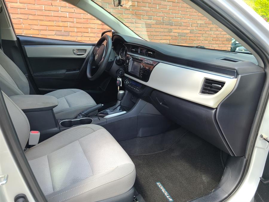 2015 Toyota Corolla 4dr Sedan LE, available for sale in Waterbury, Connecticut | National Auto Brokers, Inc.. Waterbury, Connecticut 2015 Toyota Corolla 4dr Sedan LE, available for sale in Waterbury, Connecticut | National Auto Brokers, Inc.. Waterbury, Connecticut