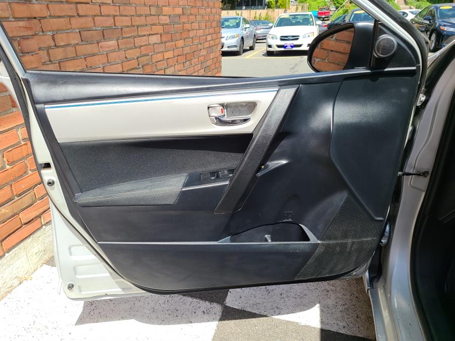 2015 Toyota Corolla 4dr Sedan LE, available for sale in Waterbury, Connecticut | National Auto Brokers, Inc.. Waterbury, Connecticut 2015 Toyota Corolla 4dr Sedan LE, available for sale in Waterbury, Connecticut | National Auto Brokers, Inc.. Waterbury, Connecticut