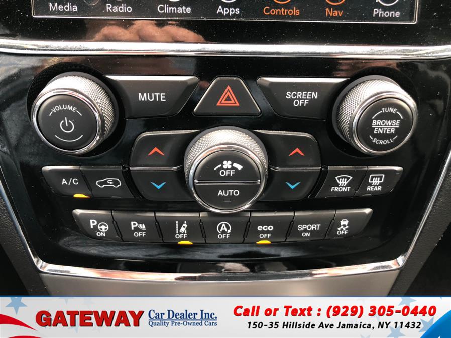Used Jeep Grand Cherokee Overland 4x4 2019 | Gateway Car Dealer Inc. Jamaica, New York Used Jeep Grand Cherokee Overland 4x4 2019 | Gateway Car Dealer Inc. Jamaica, New York