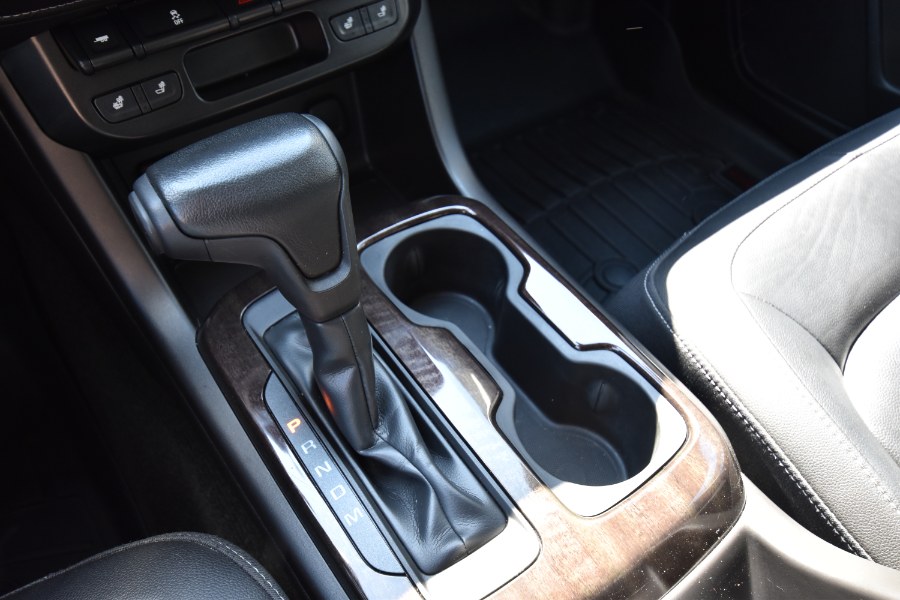 2015 GMC Canyon 4WD Crew Cab 140.5" SLT, available for sale in Waterbury, Connecticut | Highline Car Connection. Waterbury, Connecticut 2015 GMC Canyon 4WD Crew Cab 140.5" SLT, available for sale in Waterbury, Connecticut | Highline Car Connection. Waterbury, Connecticut
