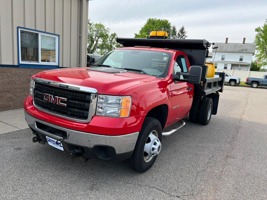 Used GMC Sierra 3500HD 4WD Reg Cab 137.5" WB, 59.8" CA WT 2011 | Century Auto And Truck. East Windsor, Connecticut