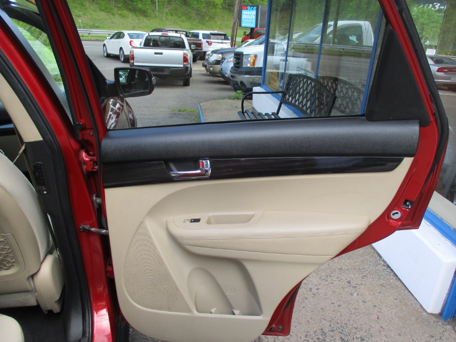 Used Kia Sorento AWD 4dr V6 LX 2011 | Cos Central Auto. Meriden, Connecticut Used Kia Sorento AWD 4dr V6 LX 2011 | Cos Central Auto. Meriden, Connecticut